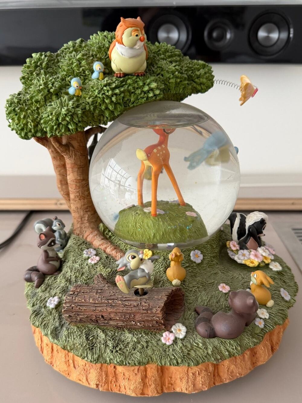 🗽❤️XL RARE Disney Bambi Wind Up Musical Snow Globe